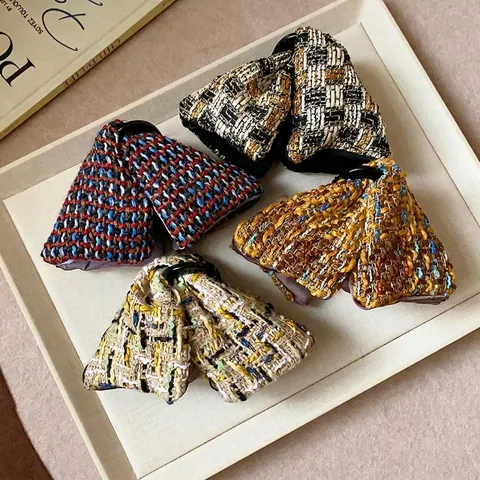 Korean Plaid Fabric Triangle Hair Claw Clip Tweed Texture Elegant Handmade Bow Shark Clip Women Fashion Hair Accessory