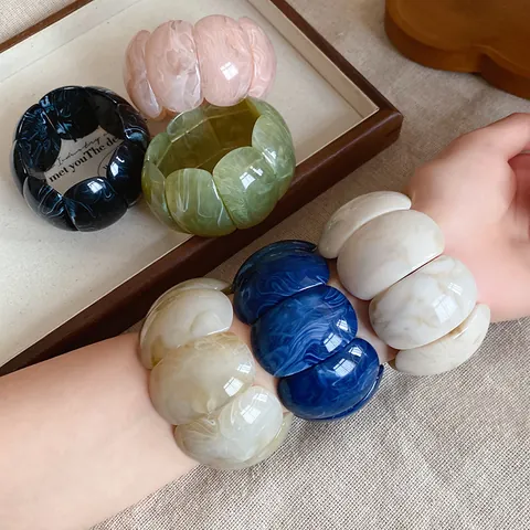 Bracelet Chunky en Acrylique Effet Marbré Exagéré Personnalisé Jonc Élastique pour Femme Bijoux de Niche Fait à la Main
