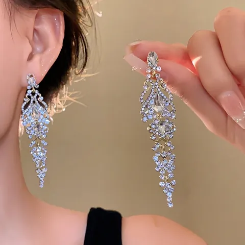Vintage Royal Court Style Hollow Water Drop Tassel Σκουλαρίκια για γυναίκες Κομψά ένθετα Rhinestone Silver Earring Post Alloy Κοσμήματα