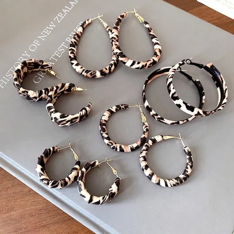 Leopard Print Leather Wrapped Round Stud Earrings Vintage Hong Kong Style Y2K Women Light Luxury Copper Alloy Earrings With 925 Sterling Silver Earring Post