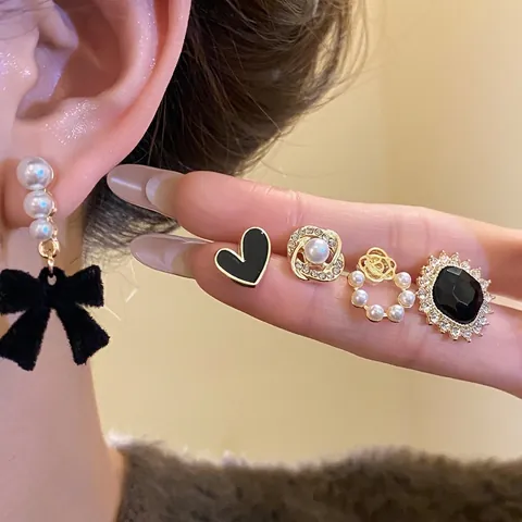 French Vintage Bow Pearl Stud Earrings Collection Rhinestone Heart Rose Flower Elegant Black Gold Earrings Jewelry For Women