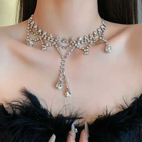 Elegant Faux Artificial Pearl Necklace Rhinestone Butterfly Pendant Clavicle Chain Jewelry For Women Vintage Luxury Style Choker
