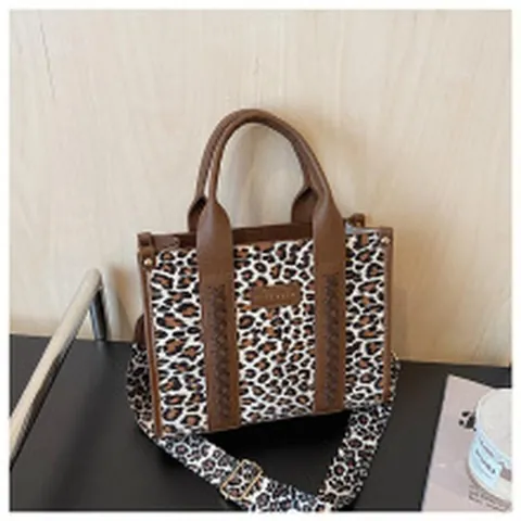 Fashion Leopard Print Women Tote Bag PU Leather Handbag Shoulder Bag With Wide Strap Casual Crossbody Bag Travel Purse