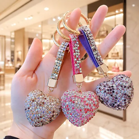 Fashion Full Rhinestone Heart Keychain For Women Luxury Alloy Heart Shape Bag Pendant Charm Car Accessory Wedding Birthday Gift