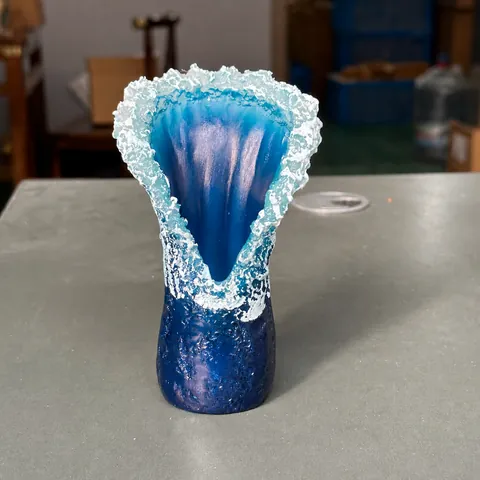 Vase en Résine Vague de Mer Créatif Moderne Dégradé Océan Bleu Blanc Vase à Fleurs Décoratif de Bureau Ornement Maison Nordique