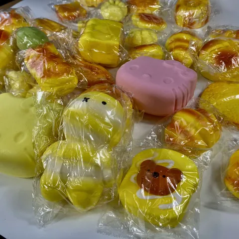 Langsam Rückprall Quetschspielzeug Nass Weicher Kuchen Klebrige Hand Rotkäppchen Buch Gleiche Simulation Lebensmittel Brot Entlüftung Dekompression Explosionen