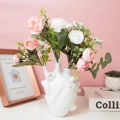 Vaso in Resina a Forma di Cuore Anatomico per Fiori Scultura Creativa di Organo Umano Arredo Desktop per Casa Ornamento Artistico