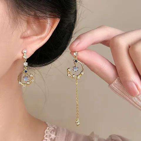 Orecchini a Goccia Asimmetrici Stella Luna con Nappa per Donna in Rame Micro Intarsiato Zirconia Gioielli Placcati Oro