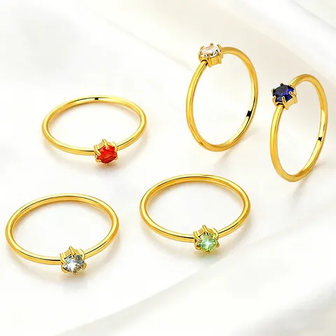 Bague Classique en Acier Inoxydable avec Zirconia Rond à Six Griffes Plaqué Or Minimaliste Bagues de Doigt Pierre de Naissance pour Femme Bijoux Cadeau