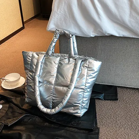 Metalen Gewatteerde Puffy Shopper Voor Dames Grote Capaciteit PVC Dons Katoen Gevoerde Handtas Winter Mode Tas