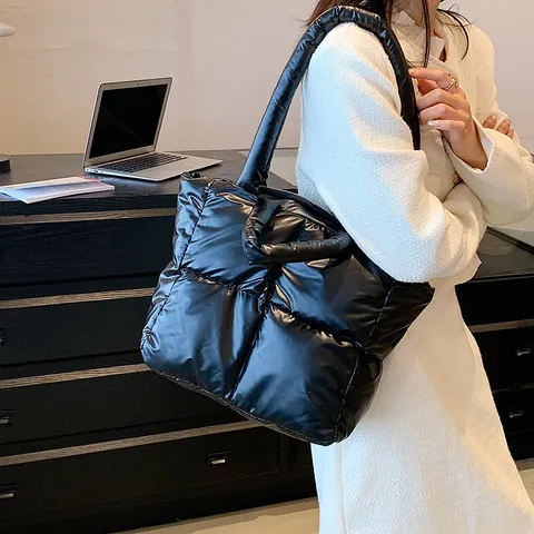 Metalen Gewatteerde Puffy Shopper Voor Dames Grote Capaciteit PVC Dons Katoen Gevoerde Handtas Winter Mode Tas