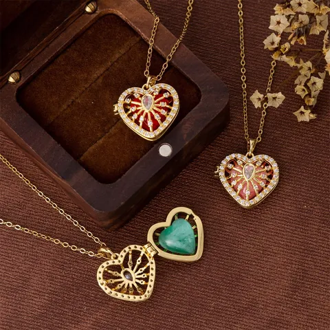 Retro INS Stainless Steel Openable Heart Pendant Necklace With Natural Stone Gold Plated Rhinestone Locket Jewelry For Women