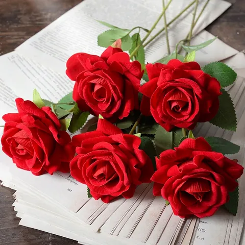Realistische Künstliche Samt Rose Einzelstiel Beflockte Seidenartige Stoff Kunstblumen Für Zuhause Hochzeit Dekoration Valentinsgeschenk