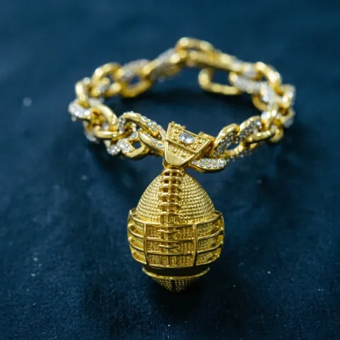 Hip Hop American Football Rugby Anhänger Halskette Legierung Iced Out Straßstein Panzerkette Streetwear Schmuck