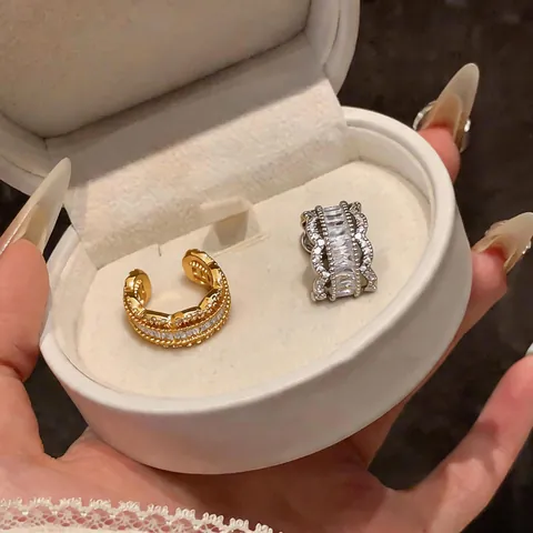 Pendientes de Clip en Forma de C de Zirconia de Lujo Sin Perforación Para Mujer Chapado en Oro Plata Joyería Delicada