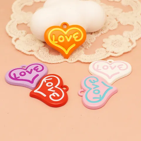 Legierung Herz LOVE Anhänger Charm Für DIY Schmuckherstellung Hochzeitsgeschenk Dekorationen Süßer Stil Sprühlack Zubehör