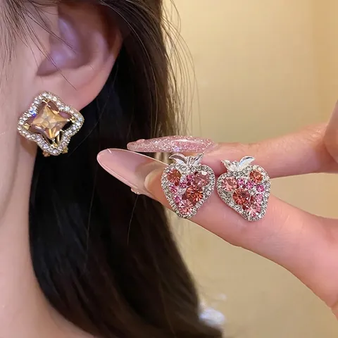 Boucles d'Oreilles Clous en Alliage avec Strass Forme Fraise Fleur Avec Tige en Argent Sterling 925 Élégantes Boucles d'Oreilles Géométriques Champagne