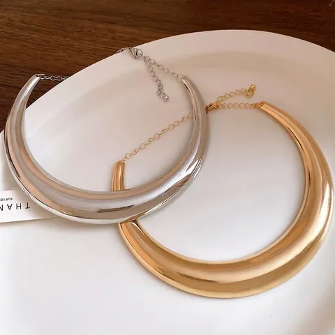 Vintage Eisen Metall Glänzend Runde Choker Halskette Für Damen Leicht Luxuriös Geometrisch Abgestufte Kragen Halsschmuck