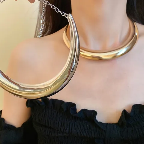 Vintage Eisen Metall Glänzend Runde Choker Halskette Für Damen Leicht Luxuriös Geometrisch Abgestufte Kragen Halsschmuck
