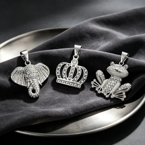 Hiphop Stainless Steel Lucky Elephant Crown Frog Pendant Rhinestone Full Drill Shiny Men Rock Nightclub Pendant Jewelry