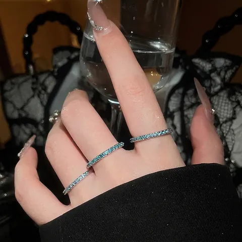 Anillo de Cobre con Pavé de Circonia Verde Menta de Estilo Coreano para Mujer Elegante Minimalista Geométrico Anillo de Dedo Joyería