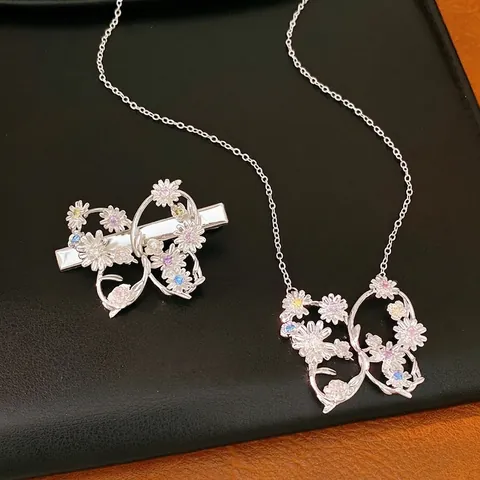 Vintage Schmetterling Blume Anhänger Halskette Haarklammer Set Für Damen Kupfer Zirkonia Eingelegt Luxus Ästhetik Schmuck