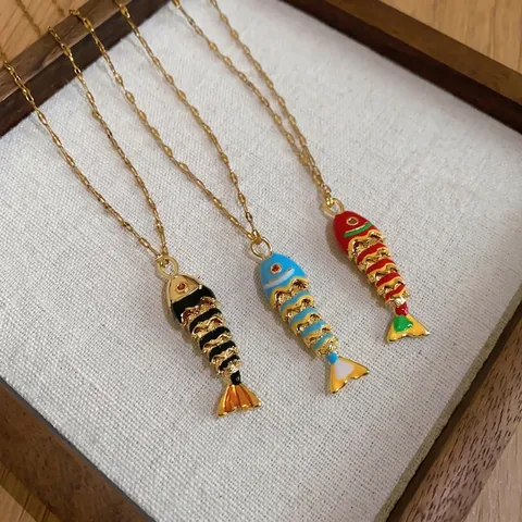 Collar con Colgante de Pez de Colores de Acero Inoxidable a la Moda Cadena de Clavícula de Esmalte Creativa Joyería de Cuello Versátil para Mujer