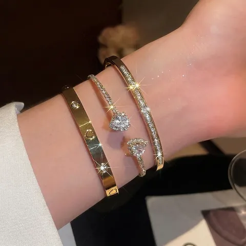 Light Luxury Gold Plated Copper Heart Bangle Bracelet With Rhinestones Elegant Fashion Jewelry Hand Cuff For Women