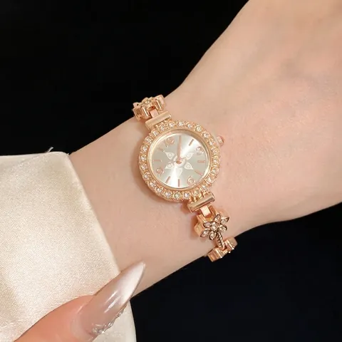 Women Elegant Quartz Watch Heart Flower Charm Bracelet Strap Rose Gold Alloy Rhinestone Inlaid Fashion Wristwatch For Daily Gift