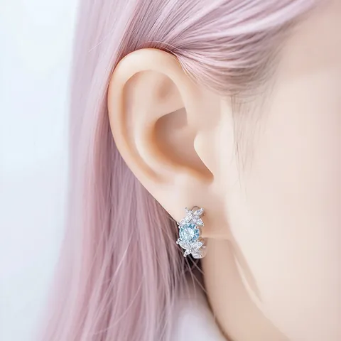 Elegant Copper Zirconia Four-Petal Flower Hoop Earrings For Women Exquisite Crystal Flower Stud Earrings Fashion Jewelry Accessories Gift
