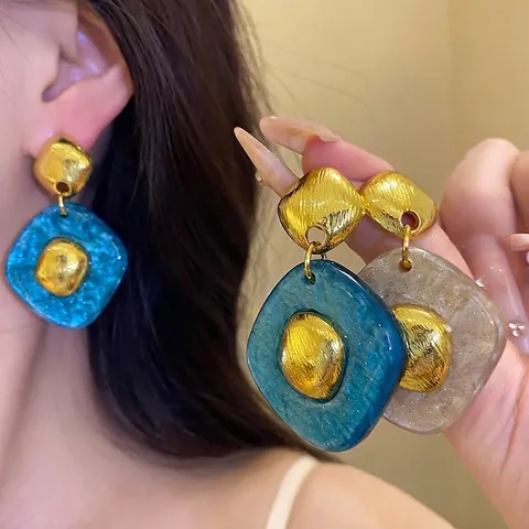 Vintage Palace Style Resin Rhombus Drop Earrings Gold Plated Alloy With Silver Earring Post Geometric Jewelry For Women