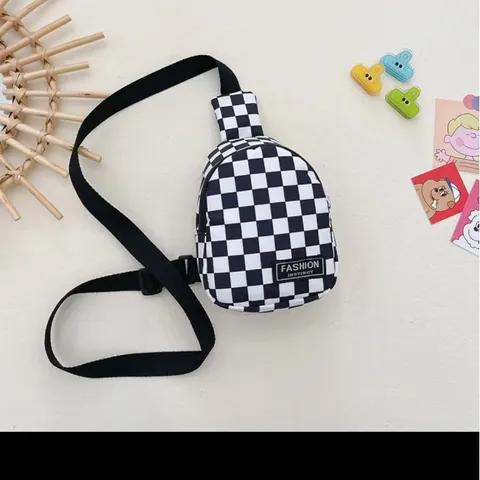 Riñonera Linda De Nylon Para Niños Tamaño Mediano Para Todas Las Estaciones