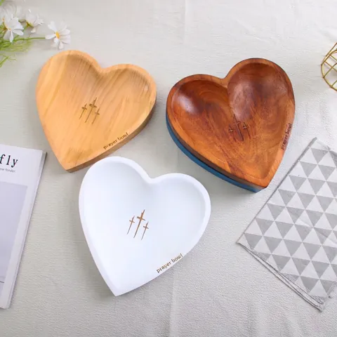 Vintage Heart-Shaped Wooden Prayer Bowl Cross Engraving Decorative Storage Tray For Jewelry Home Decor Religious Gift