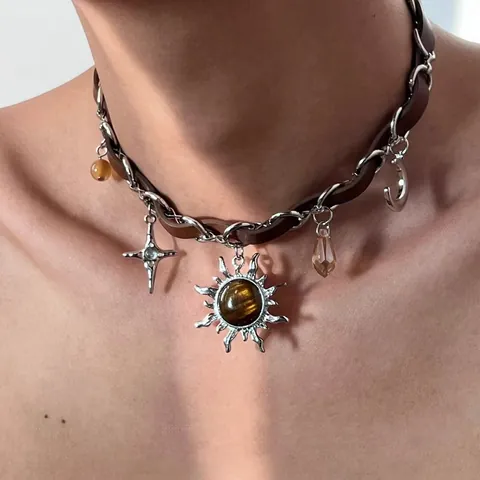 Wrapped Rivet Leather Choker Punk Metal Heart Women Y2k Subculture Niche Design Necklace