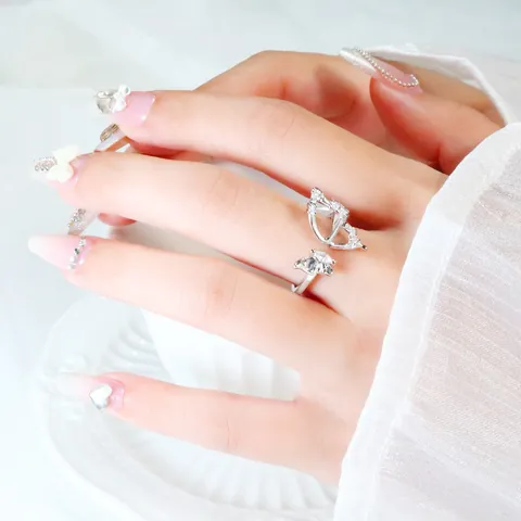 Anello Aperto Farfalla Traforata Dolce per Donna Rame con Zirconia Intarsiata Ali Asimmetriche Gioielli Moda Regalo Elegante