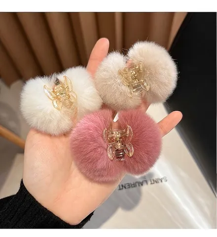 Cute Plush Ball Hair Claw Clips For Women Girls Autumn Winter Faux Fur Mini Cherry Hair Clips Sweet Hair Pins Accessories