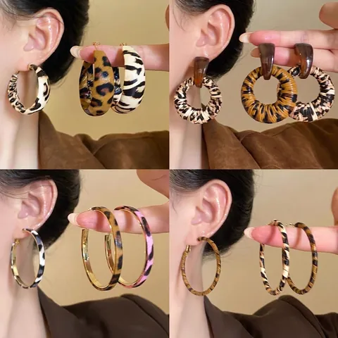 Vintage Leopard Print Leather Hoop Earrings For Women Retro Geometric Alloy Stud Earrings Autumn Winter Jewelry Accessory