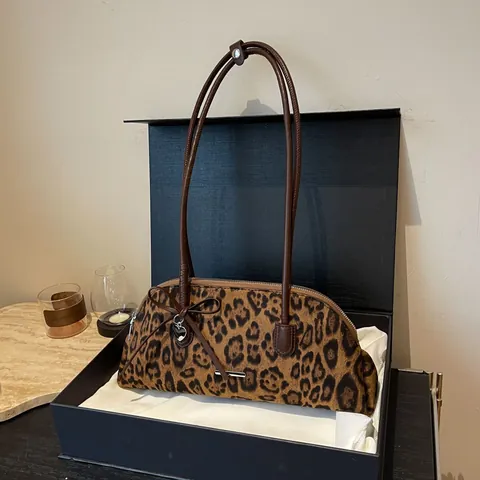 Bolso Boston Vintage de Leopardo a Cuadros para Mujer Moda de Gran Capacidad Bolso de Hombro Axila Retro Tote con Lazo y Colgante de Corazón