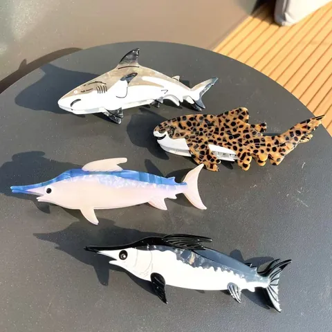 Pinza para el Pelo de Acetato Serie Océano Linda Forma de Animal Tiburón Pez Espada Hecha a Mano para Mujer