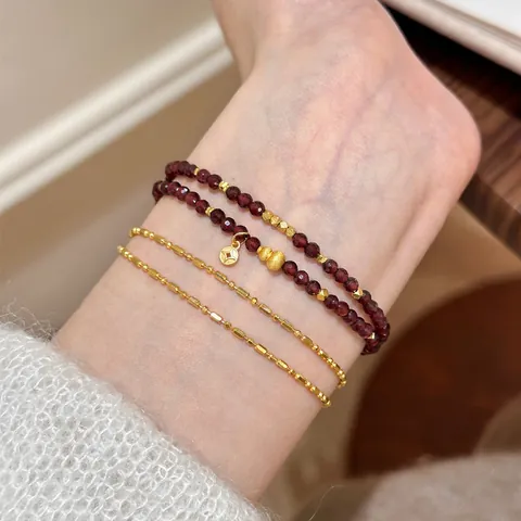 Bracciale a Doppia Fascia con Perline in Granato Naturale Vintage Lusso Leggero Pietra Rosso Scuro Con Ciondoli a Zucca e Moneta Donna