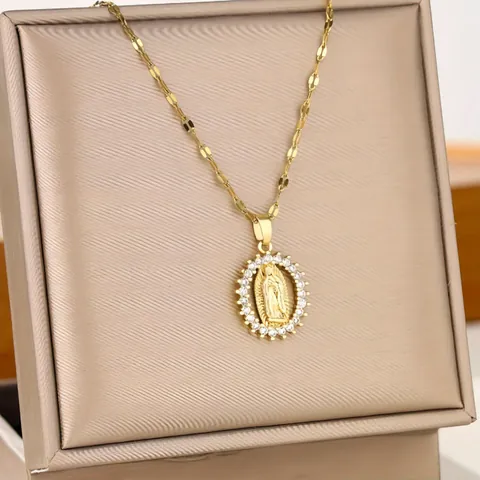 18K Gold Plated Virgin Mary Relief Pendant Necklace For Women Copper Zirconia Inlaid Oval Religious Daily Choker Fashion Jewelry