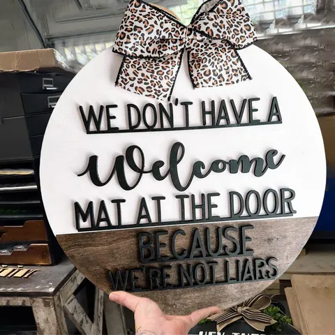 Round Wooden Welcome Door Sign With Leopard Print Bow Humorous 3D Lettering Splicing Wood Plaque For Front Door Home Decor