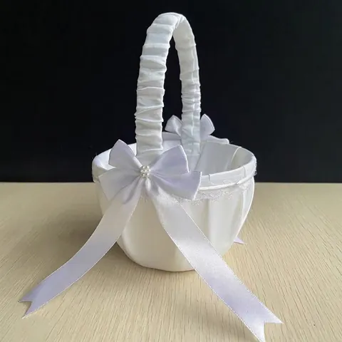 Elegant White Satin Wedding Flower Girl Basket With Delicate Lace Ribbon Bow Artificial Pearl For Ceremony Party Decoration