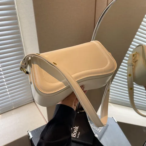 Women'S Pu Leather Solid Color Basic Classic Style Square Magnetic Buckle Shoulder Bag Underarm Bag