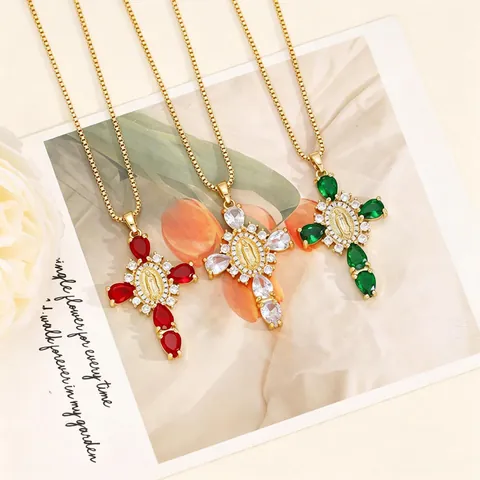 Collier Pendentif Croix Vierge Marie en Acier Inoxydable Vintage Strass Colorés Bijoux Religieux de Style Palais pour Femme