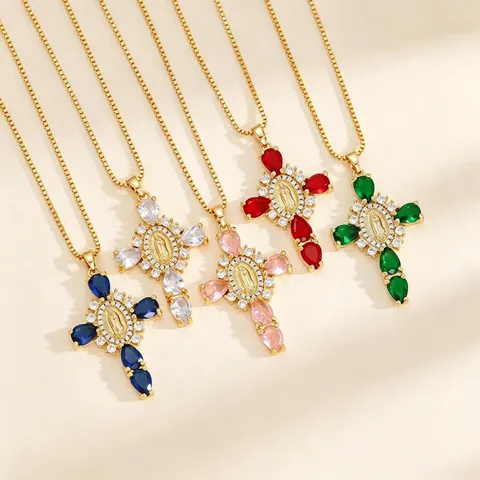 Collier Pendentif Croix Vierge Marie en Acier Inoxydable Vintage Strass Colorés Bijoux Religieux de Style Palais pour Femme