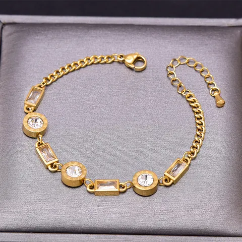Luxury Alloy Butterfly Roman Numeral Bracelet With Rhinestone For Women Gold Color Adjustable Chain Fashion Jewelry