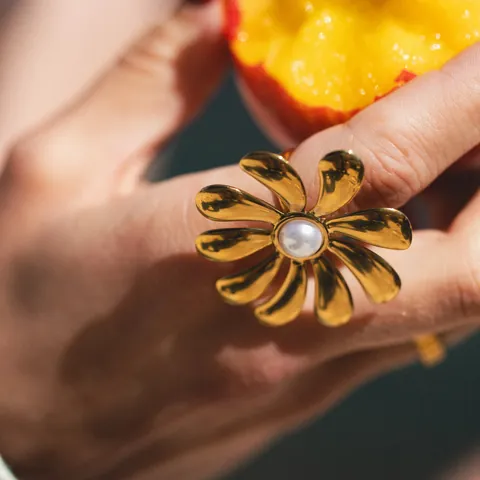 Bague Ouverte Fleur En Acier Inoxydable Plaque Or Avec Künstliche Perle Artificielle Design Marguerite Bijoux Hypoallergéniques Femmes