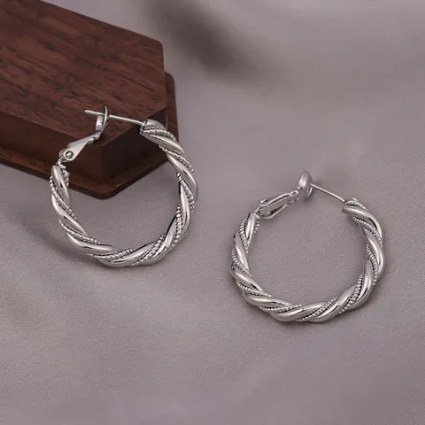 Boucles d'Oreilles Créoles Mobius Twist Minimalistes Européennes pour Femmes Plaquées Cuivre Torsadées Géométriques Bijoux de Mode