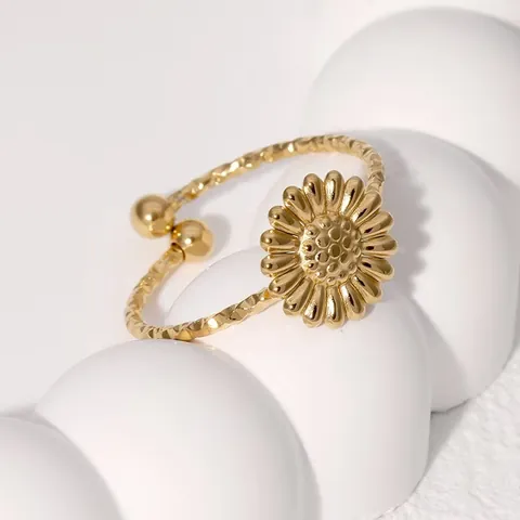 Bague Fleur Simple Et Exquise À La Mode Et Polyvalente Petite Marguerite Plaquée Or Réglable En Acier Inoxydable